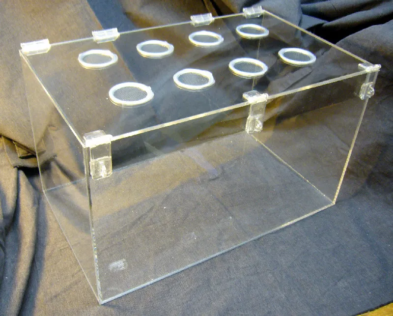 16610 tarantula cage lid materials